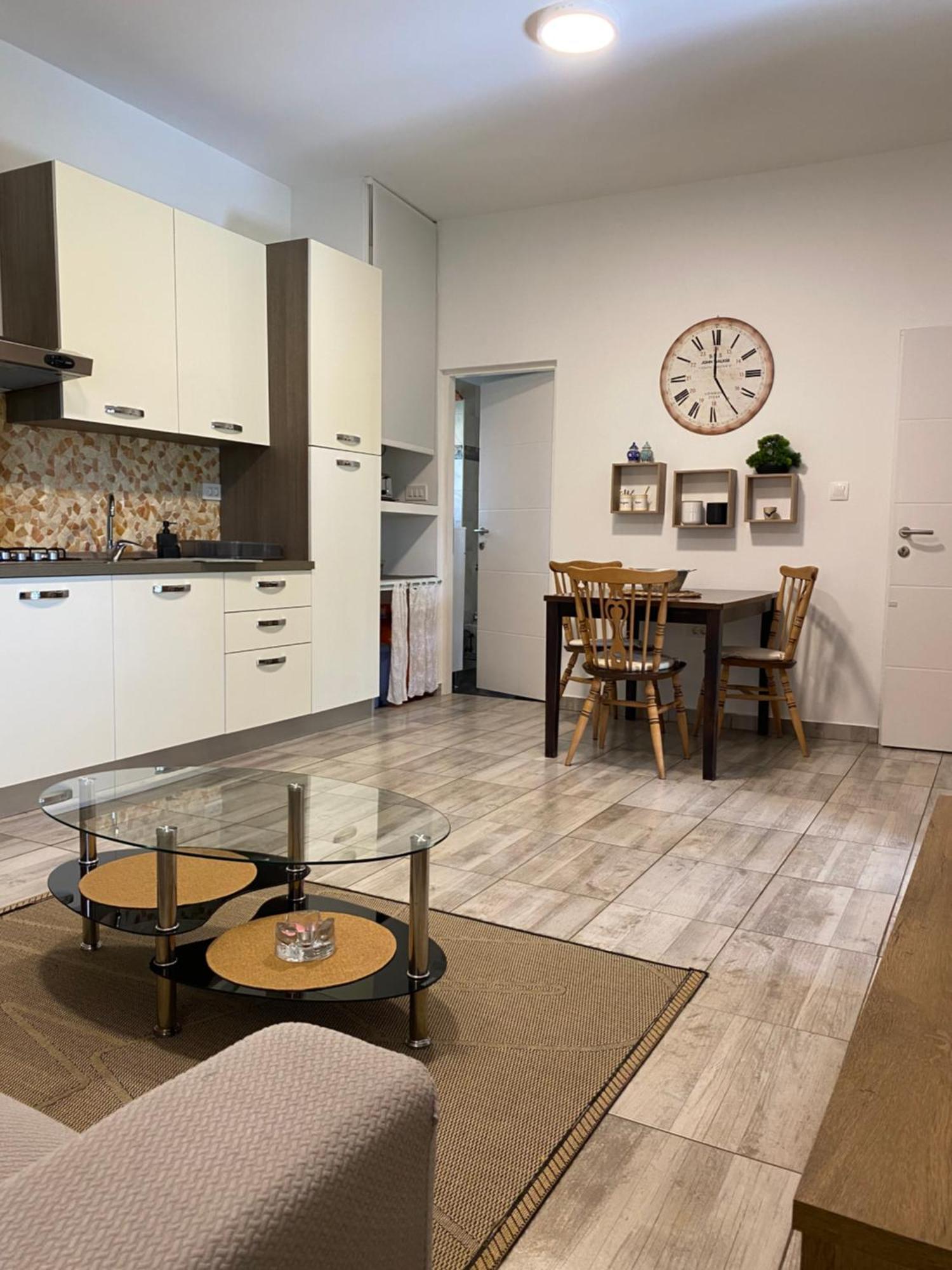 Apartman "Almond House 2" Pula Ngoại thất bức ảnh